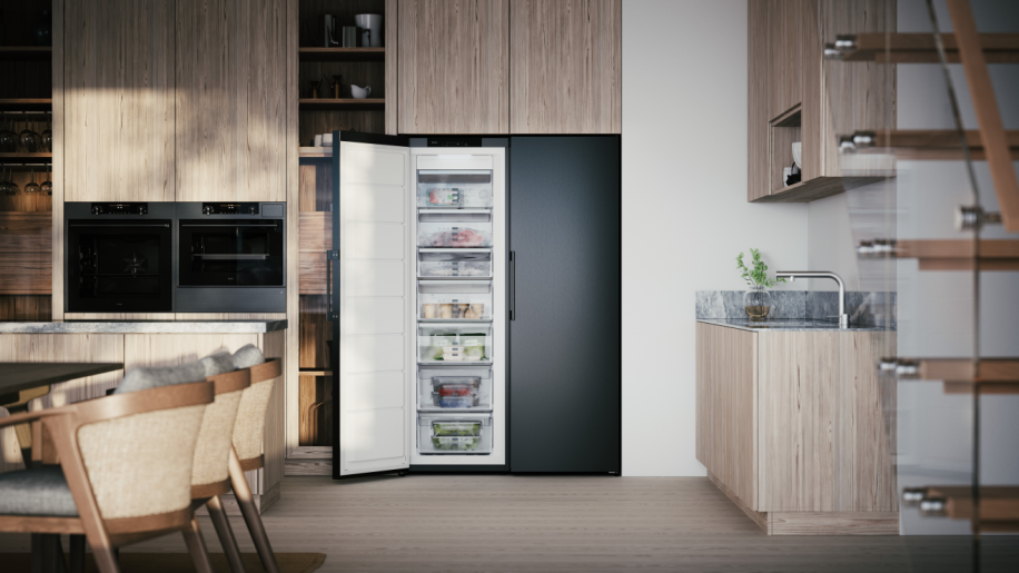 FN23841B フリースタンディング/ブラックステンレス | アスコ